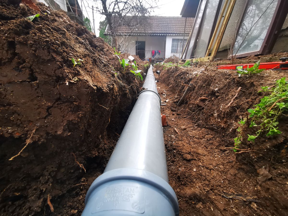 Fix Standing Water with Expert Drainage and Grading Services
